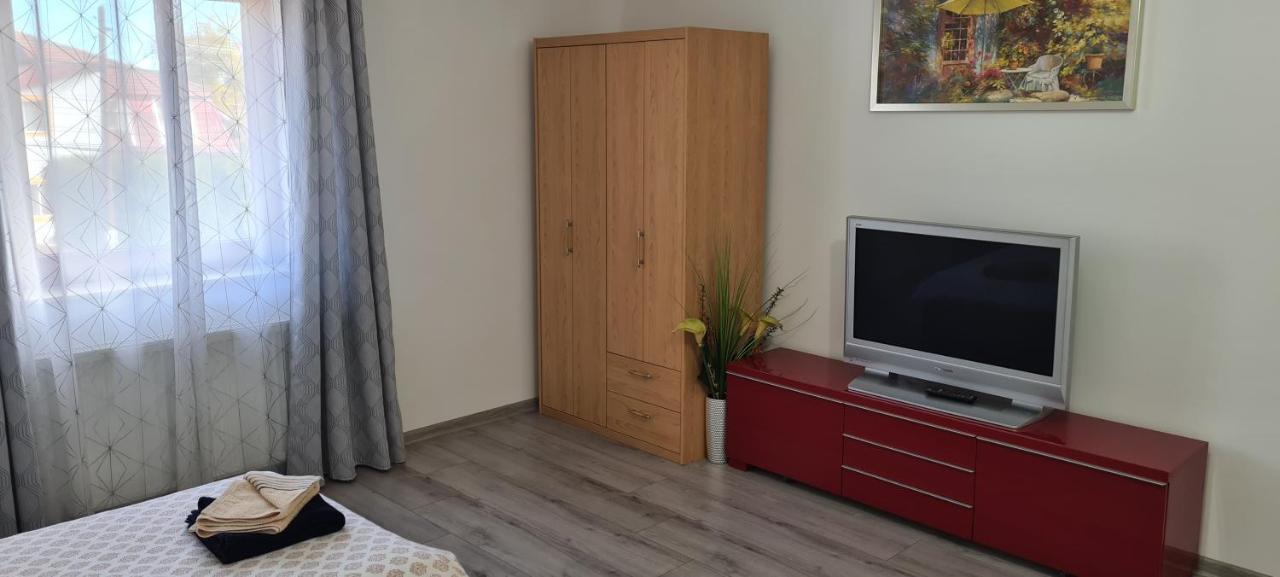 Elena Haus Aparthotel Cluj-Napoca Esterno foto